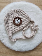 Babymützen Set Löwe – Mütze, Babyschuhe, Greifring & Schnullerkette