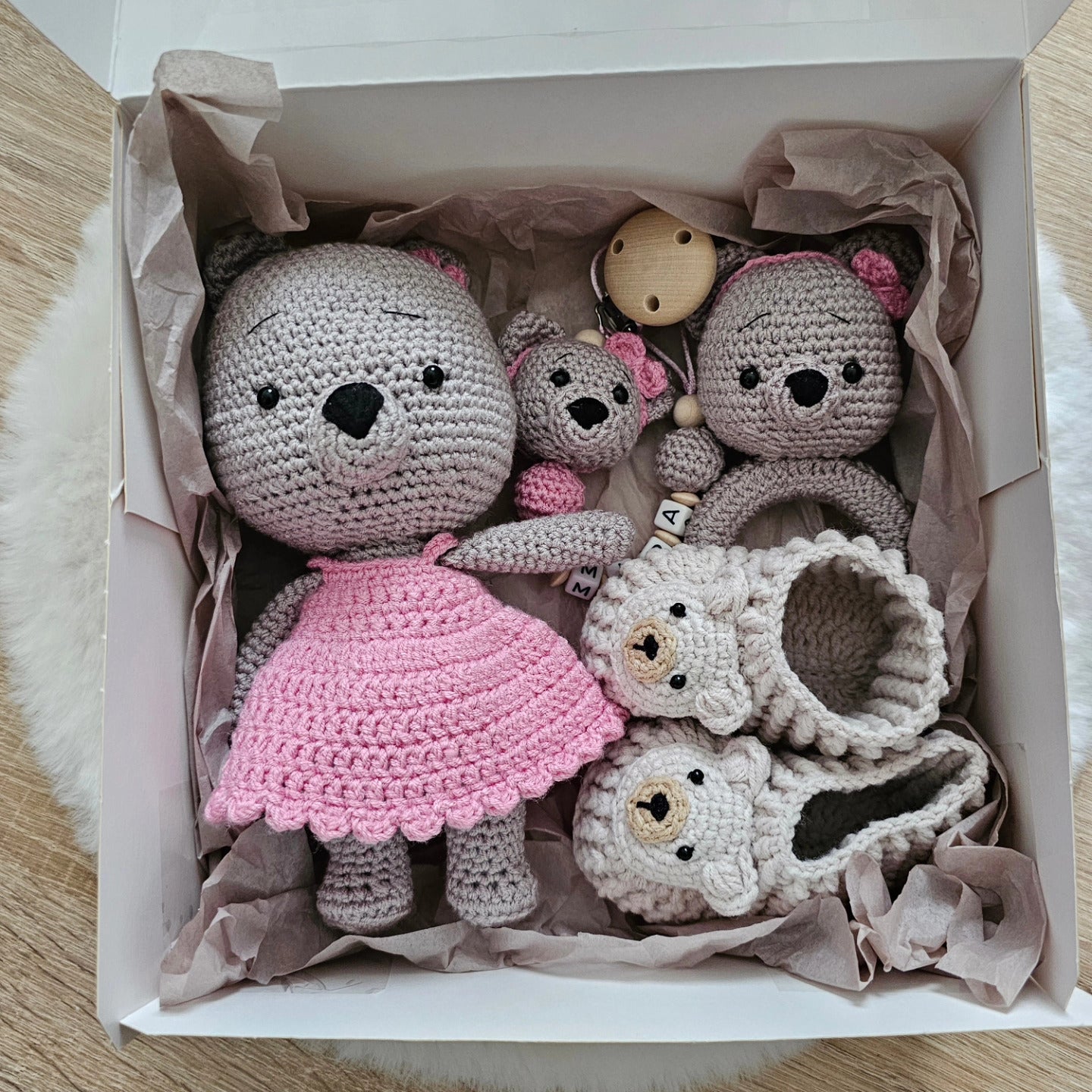 Babygeschenke Set Bär Mädchen,Schnullerkette mit Namen,Taufgeschenk,Greifring,Babyschuhe
