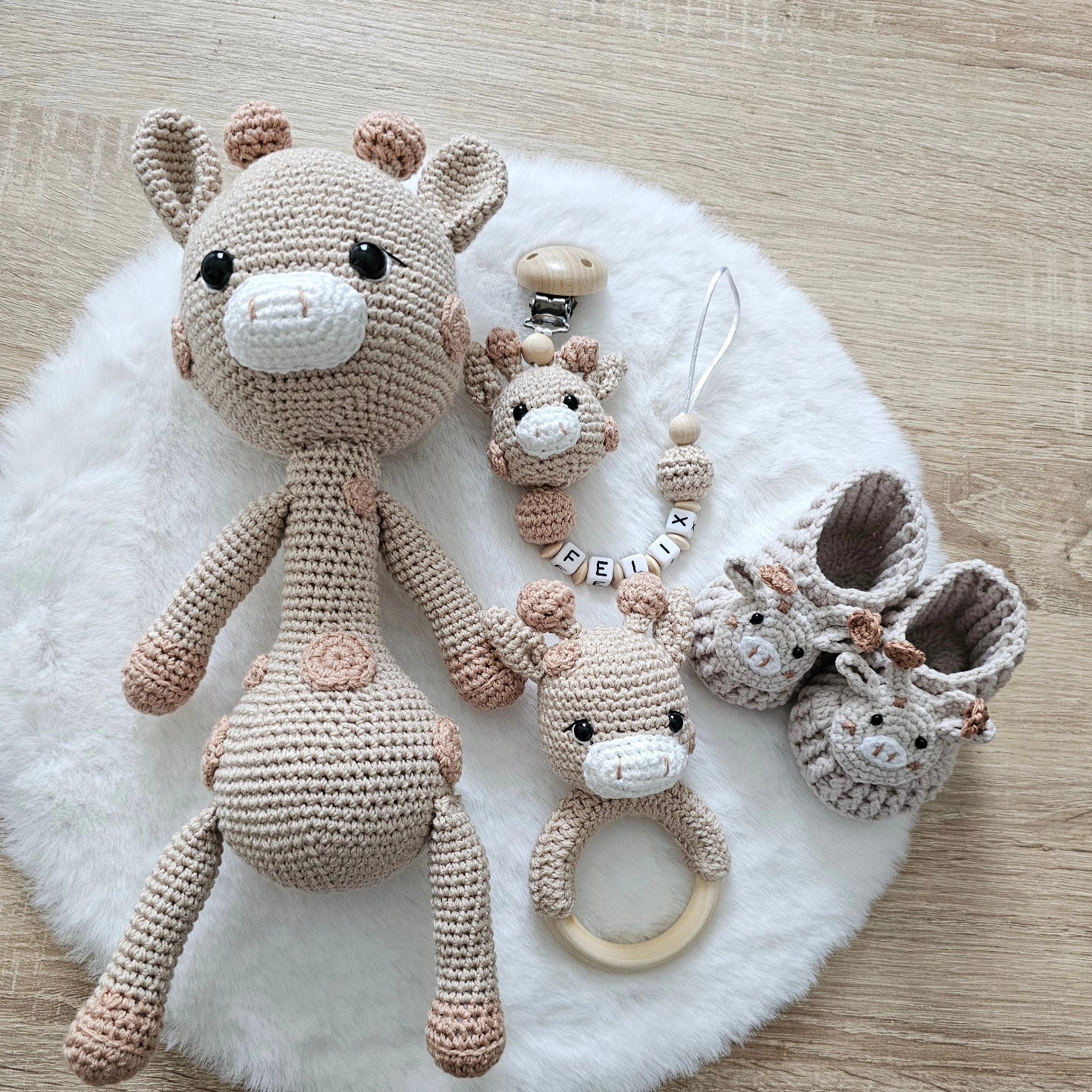 Babygeschenke Giraffe,Geschekbox Baby, personalisierte Schnullerkette,Babyschuhe,Greifring