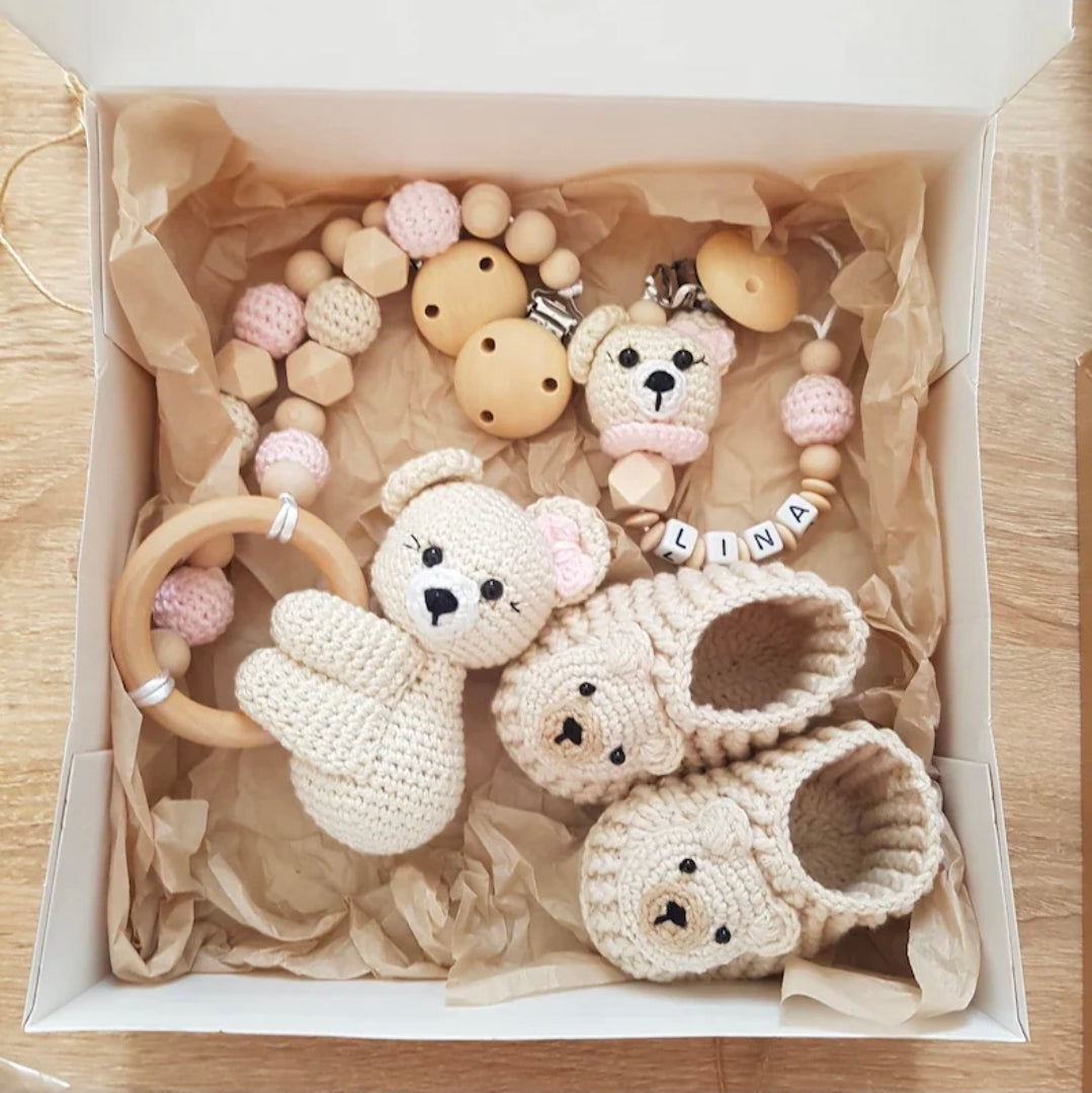 Babygeschenke zur Geburt | Schnullerkette mit Namen |Babyschuhe Bär|Wagenspanner| Babygeschenk personalisiert | Taufgeschenk