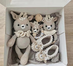 Baby Geschenkset Rehkitz – Schmusetier, Schnullerkette, Greifring & Babyschuhe
