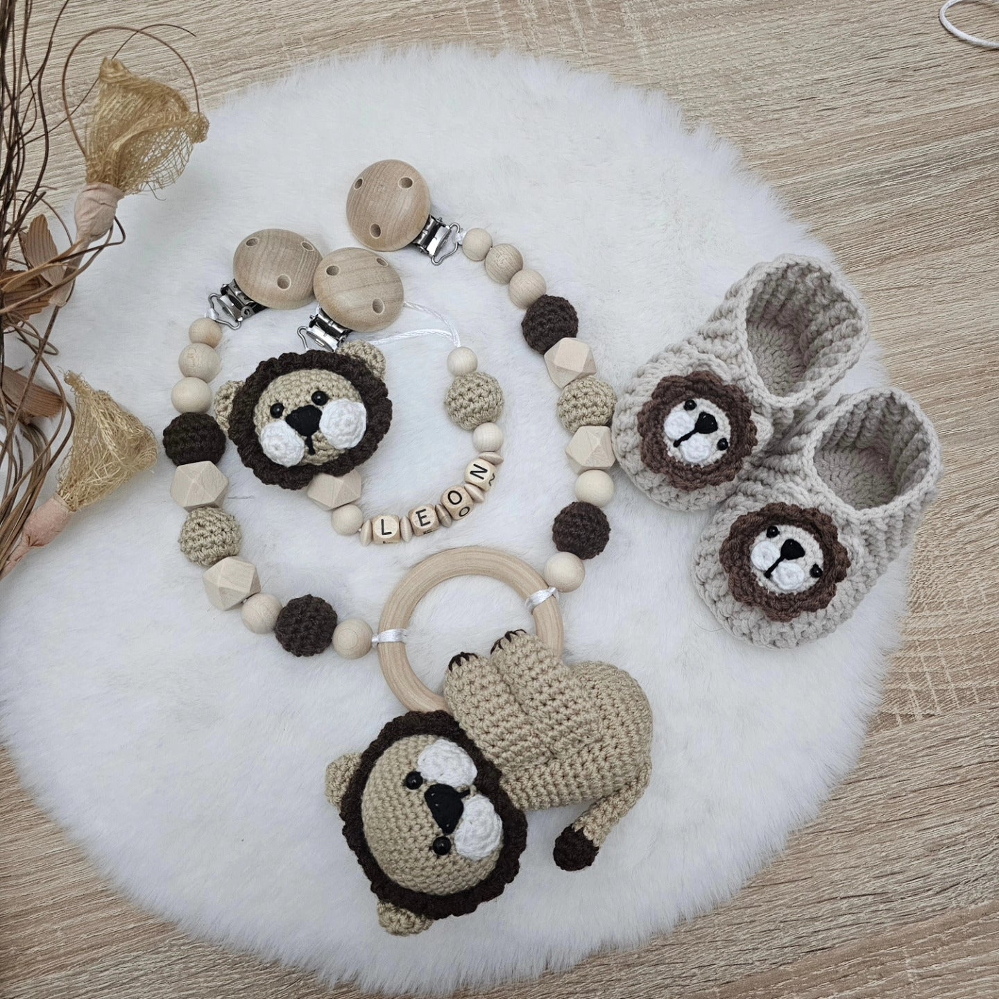 Kinderwagenkette Löwe | personalisierte Schnullerkette |Babyschuhe |