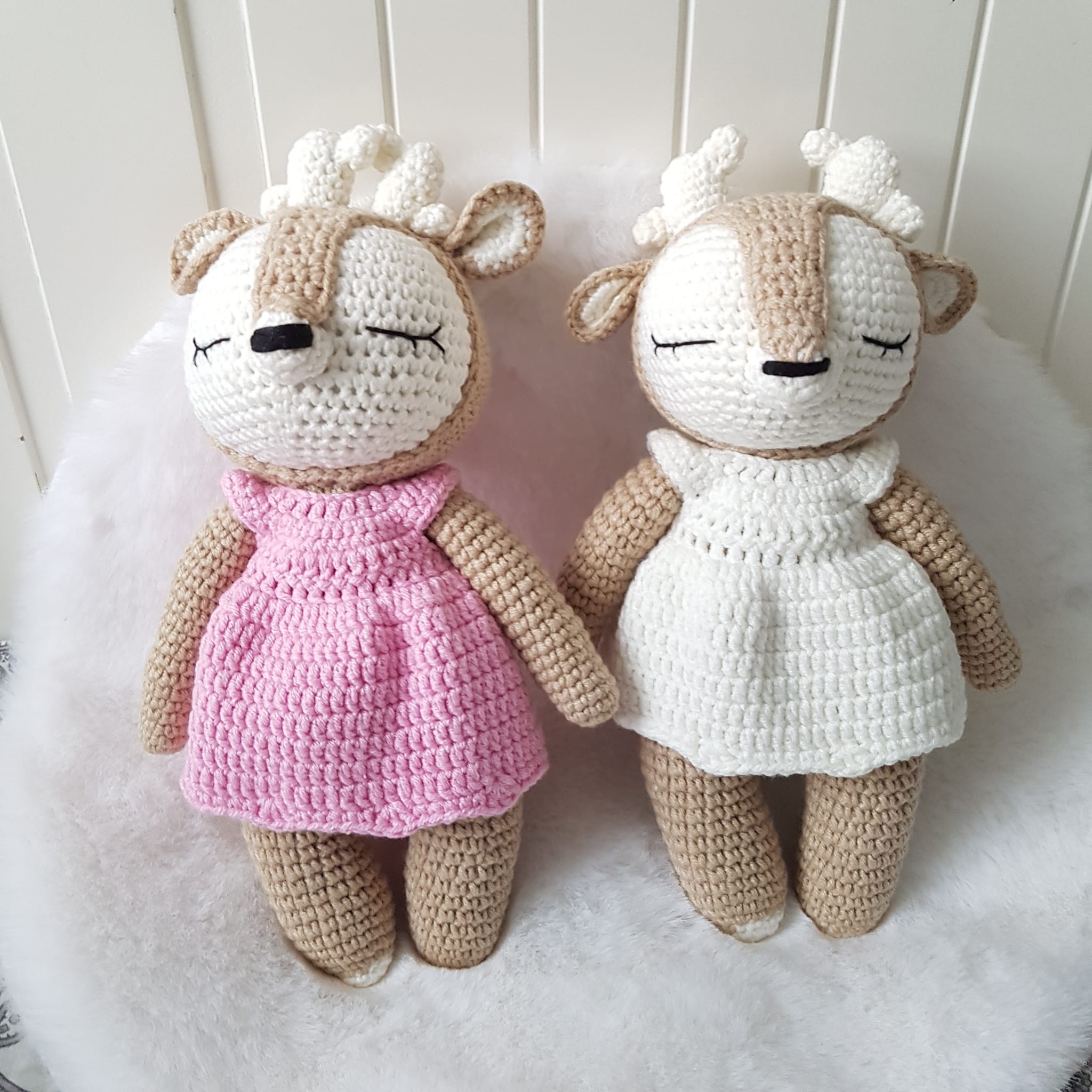 Schmusetier Rehkitz – beige/naturweiß