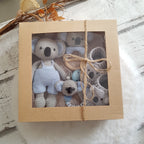 Baby Geschenkset Koala Junge – Schmusetier, Schnullerkette & Greifring