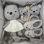 Baby Geschenkset Bär Mädchen – Schmusetier, Schnullerkette & Greifring