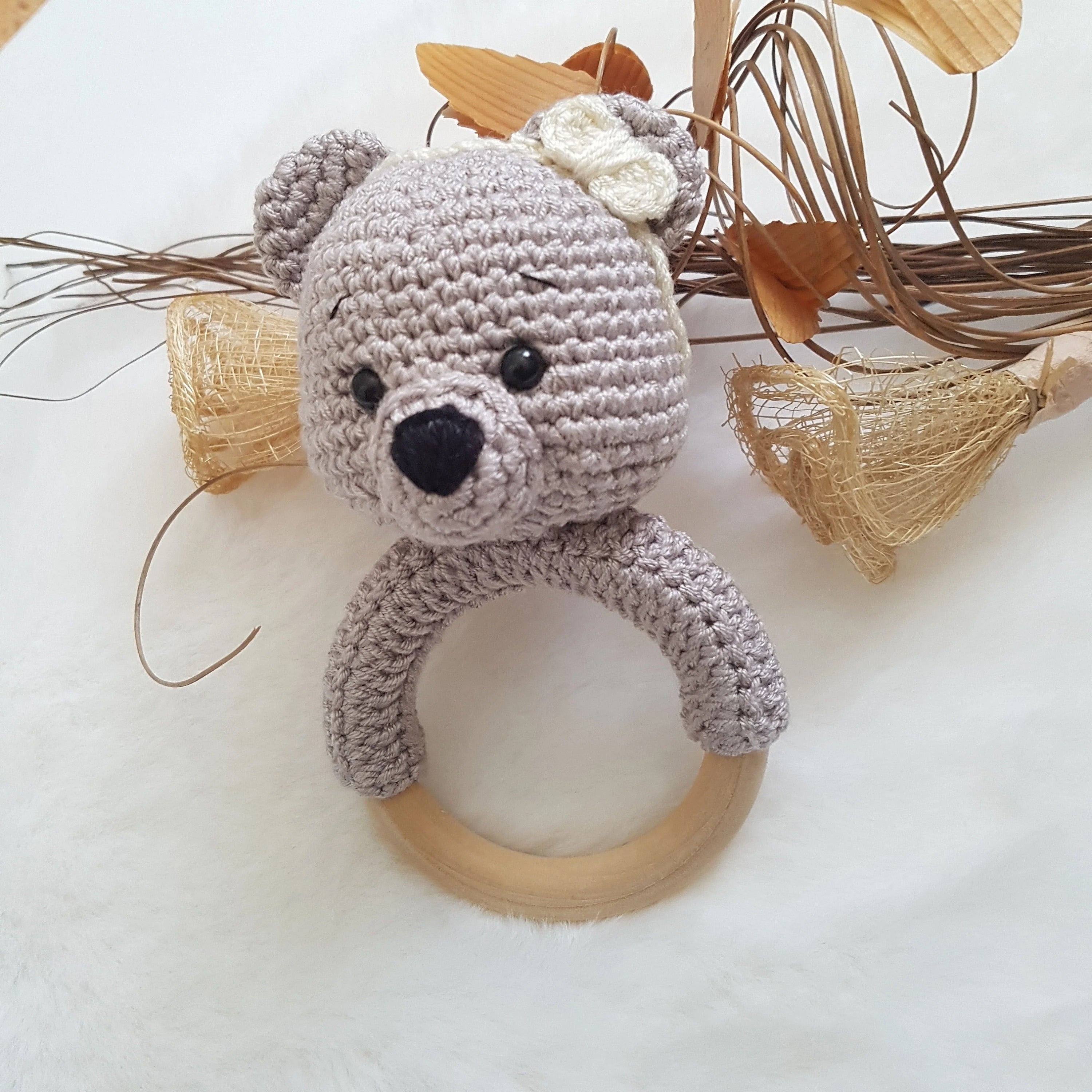 Baby Geschenkset Bär Mädchen – Schmusetier, Schnullerkette & Greifring