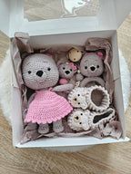 Baby Geschenkset Bär Mädchen Rosa – Schnullerkette, Greifring & Babyschuhe