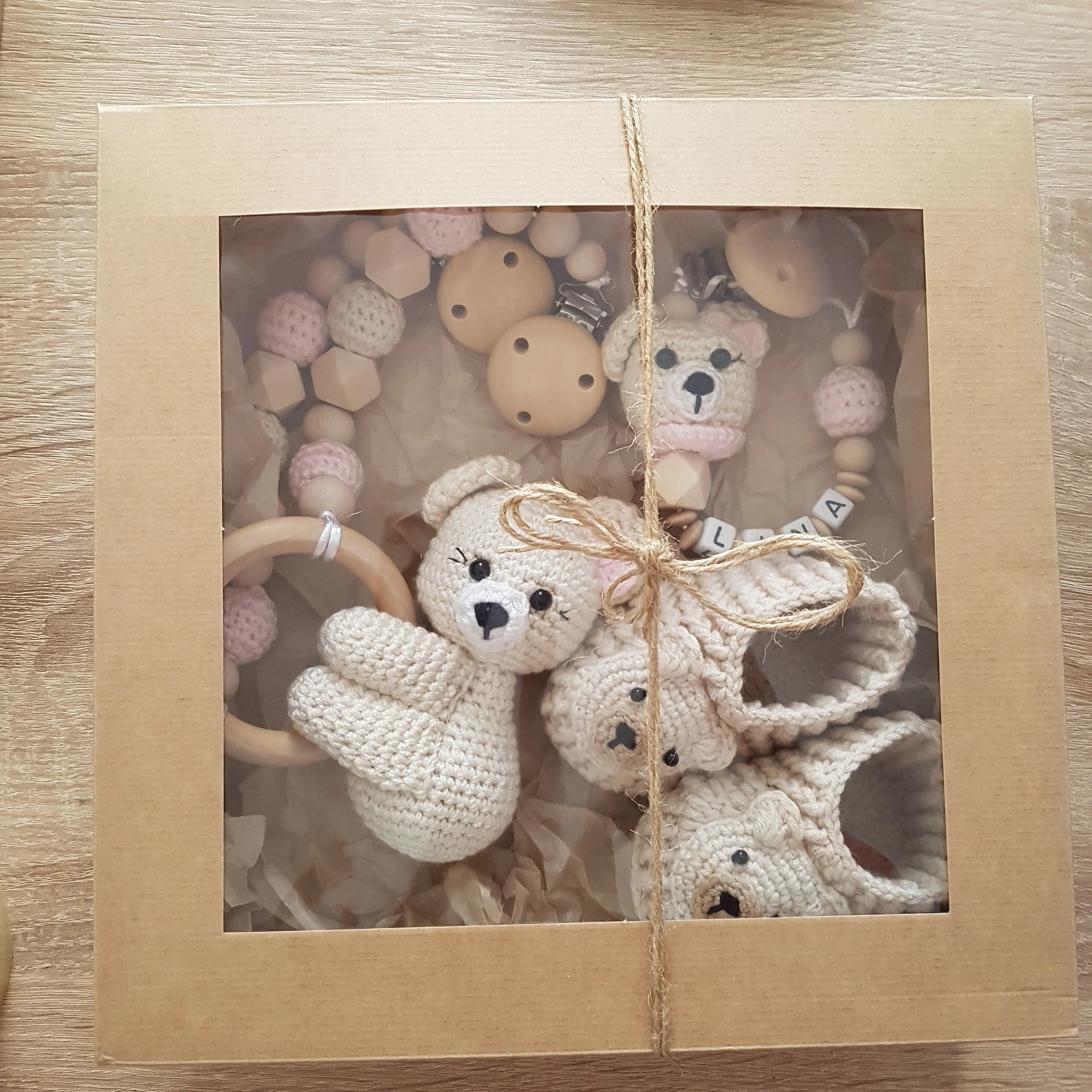 Baby Geschenkset Bär – Wagenspanner, Schnullerkette & Greifring -Rosa Mädchen