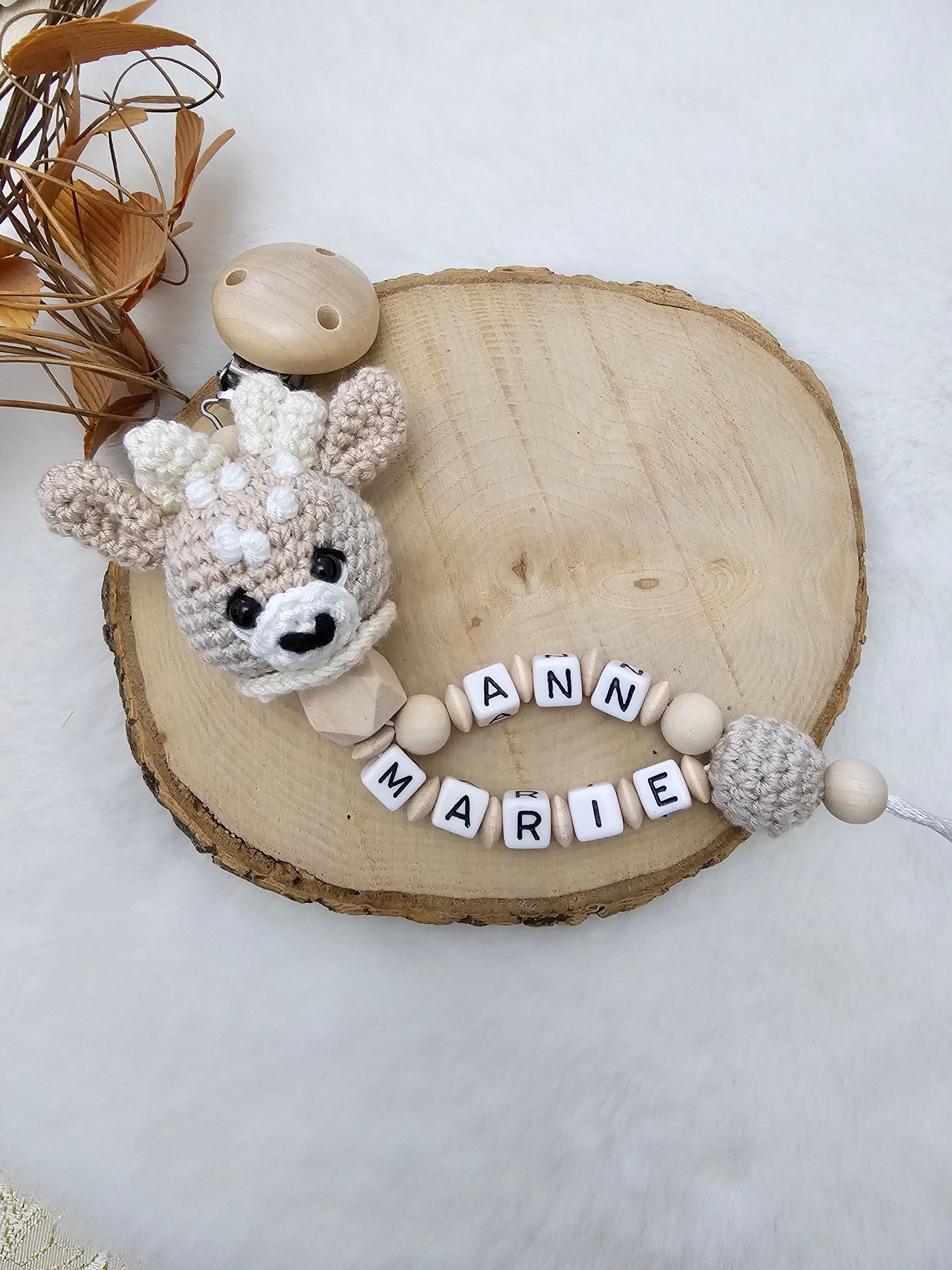 Baby Geschenkset Rehkitz – Schmusetier, Schnullerkette, Greifring & Babyschuhe