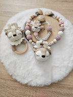 Baby Geschenkset Rehkitz – Kinderwagenkette, Schnullerkette & Greifring
