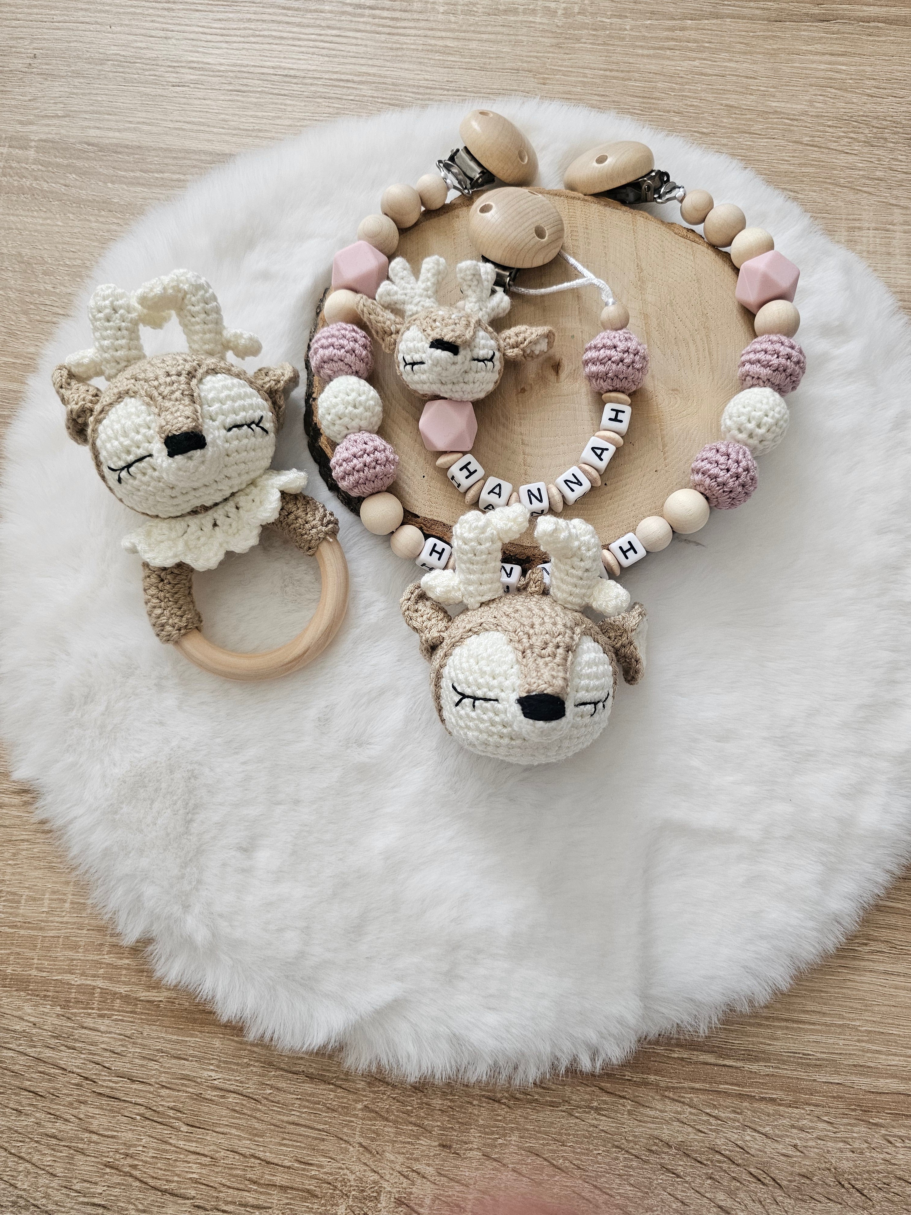 Baby Geschenkset Rehkitz – Kinderwagenkette, Schnullerkette & Greifring