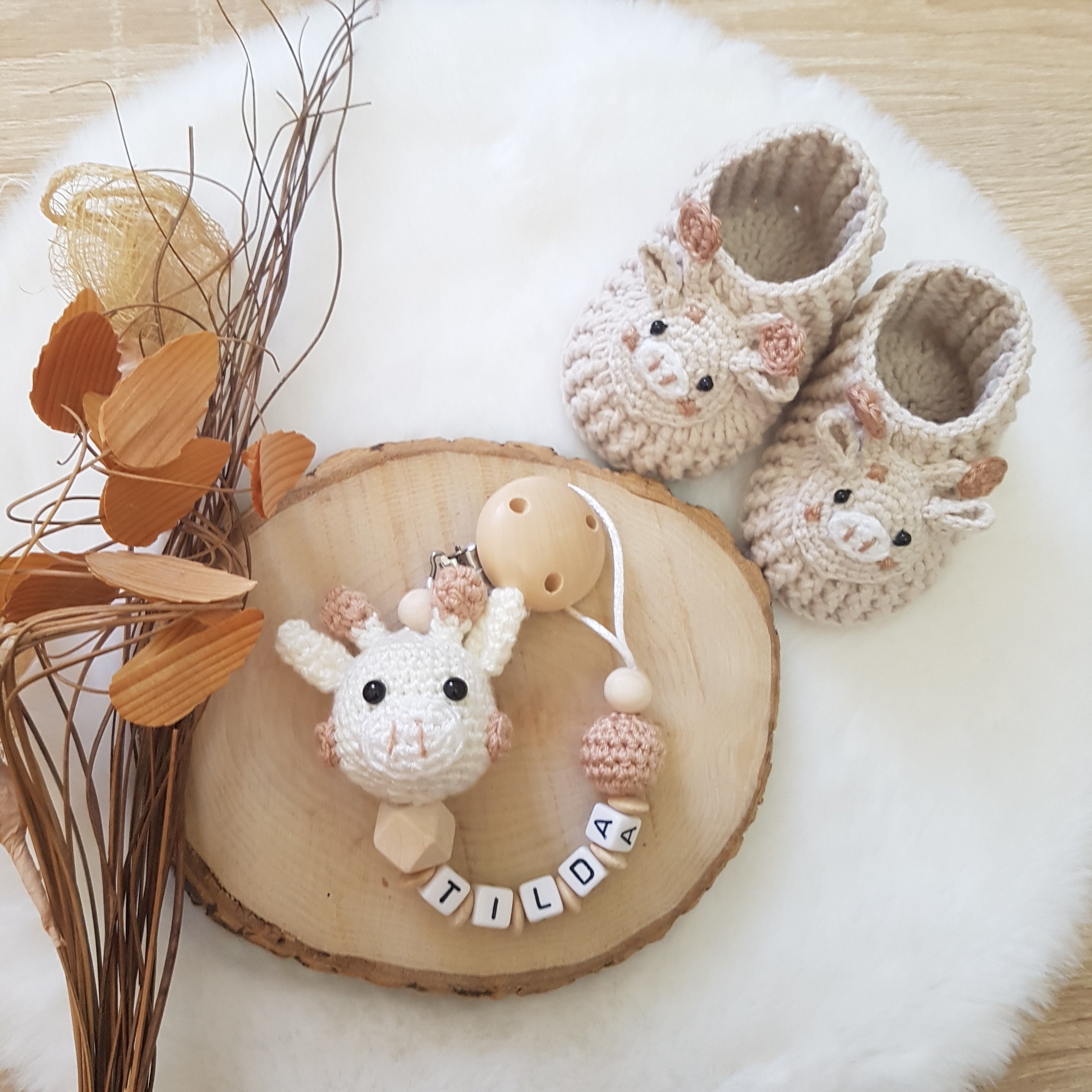Baby Geschenkset Giraffe – Schmusetier, Schnullerkette & Greifring